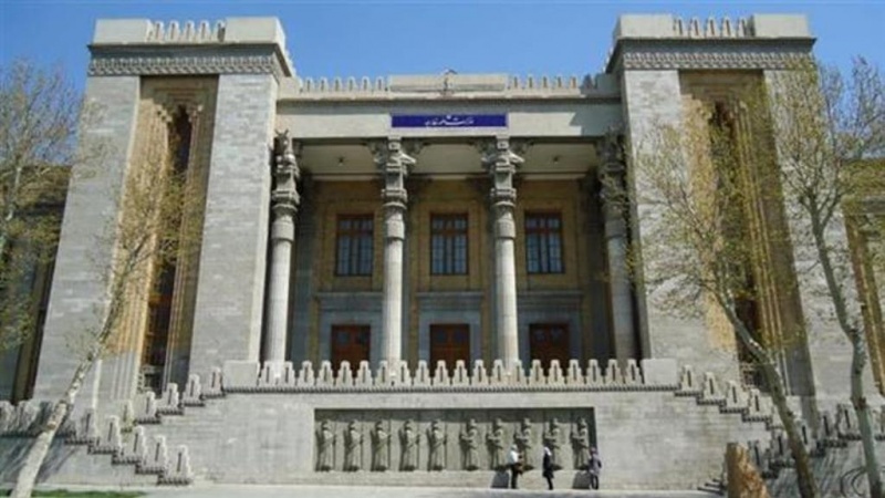 Iranpress: الخارجية الإيرانية تستدعي السفير السويسري لدى طهران