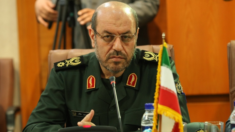 ایران برس: مستشار قائد الثورة: معادلة إيران في مضيق هرمز هي الأمن وتصدير النفط 