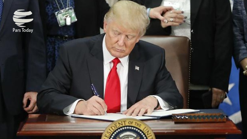 ترامپ، طرح ساخت دیوار بین امریکا و مکزیک را امضا کرد