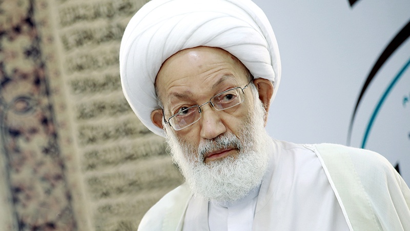 المرجع الديني في البحرين يرد على زيارة لابيد إلى المنامة