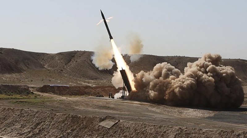 Iranpress: Yemen fires missiles at Saudi military positions In Jizan province