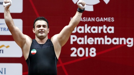 Asian Games 2018: Iranian weightlifter breaks world records in the snatch