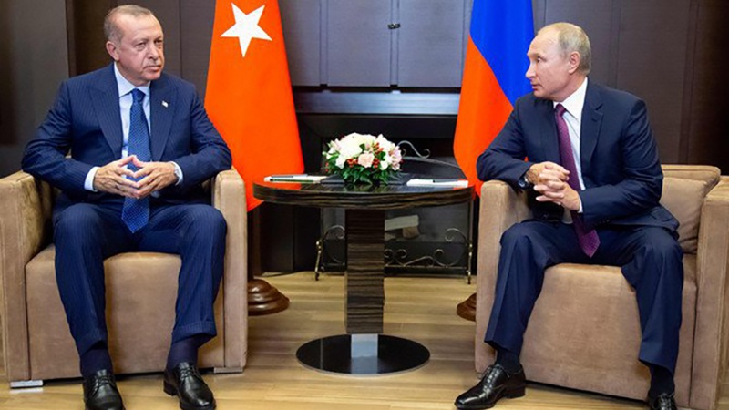 Iranpress: Putin, Erdogan hold talks on Syria