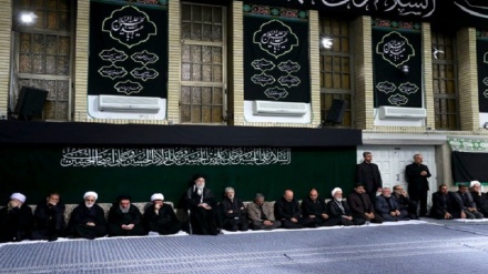 Leader attends Ashura night mourning ceremony at Imam Khomeini Hosseiniyeh