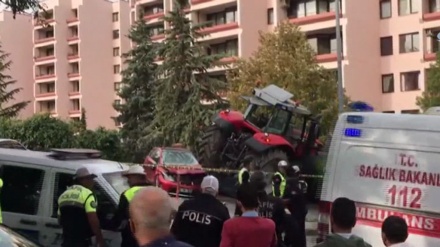Unfinished attack by tractor on the Israeli embassy in Ankara