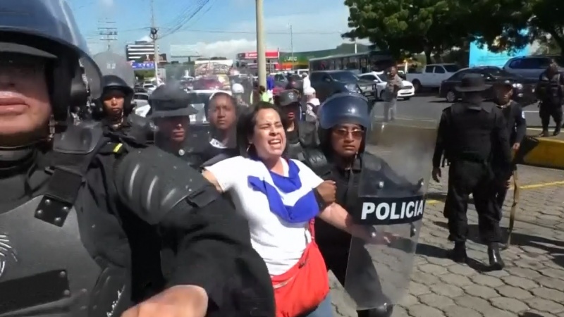 Iranpress: Police arrest anti-government protesters in Nicaragua 