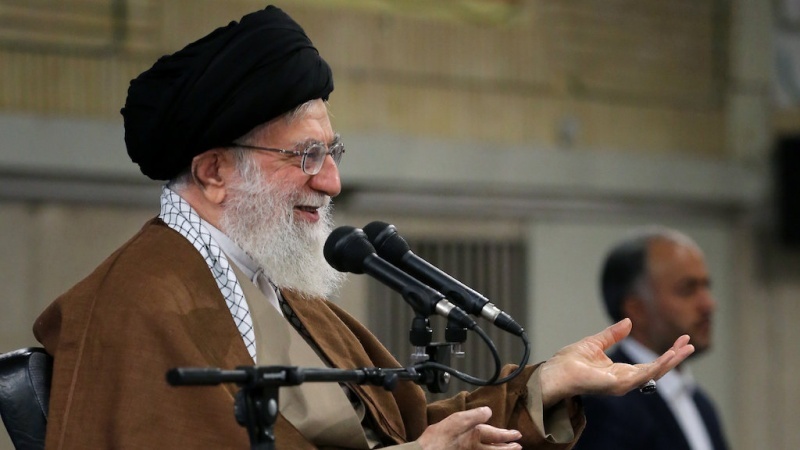 Iranpress: Enemy portrays a false and negative image of Iran: Leader