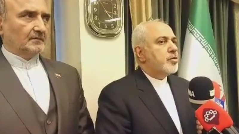 Iranpress: Pakistan uses all means to release the border guards:  Zarif