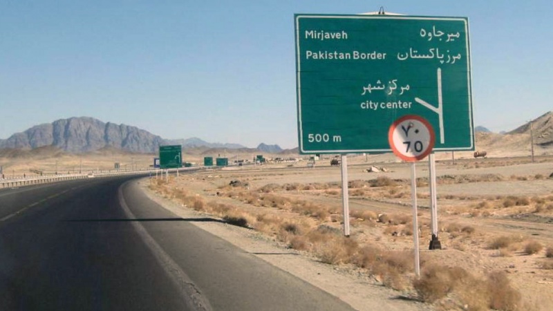 Iranian security personnel kidnapped near the town of Mirjaveh on the Pakistani border