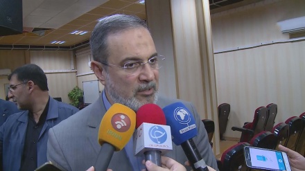Iranian minister calls for transformation of educational system 