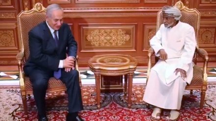 Netanyahu talks with Sultan Qaboos in a rare visit to Oman