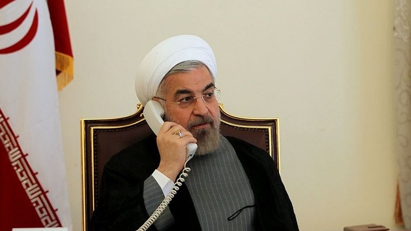 Iranpress: Rouhani urges immediate handling of problems in quake-hit areas