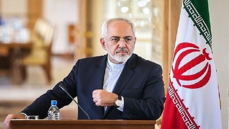 Iranpress: Zarif: "Pompeo blames Iran for unlawful US sanctions"