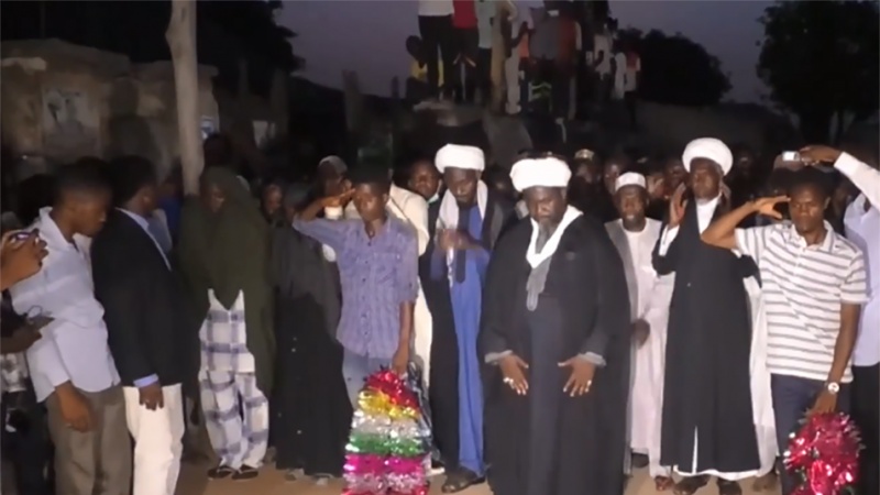 Iranpress: Funerals held for Nigerian Shia Muslims 