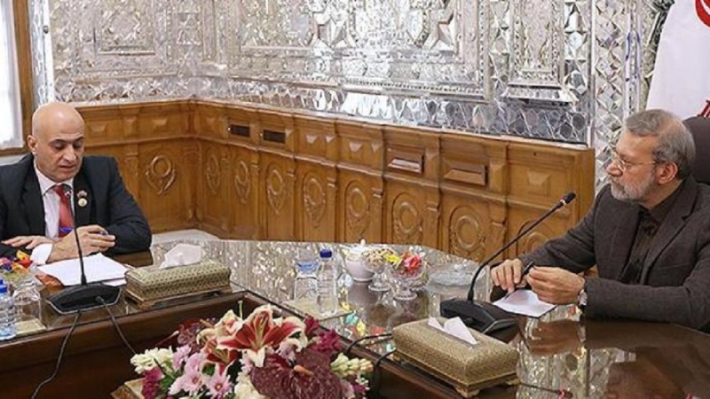 Iranpress: Iran supports the dignity of Syrian nation: Larijani 