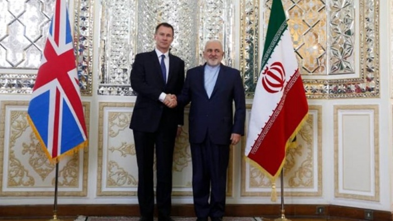 Iranpress: Tehran, London discuss SPV, regional issues 