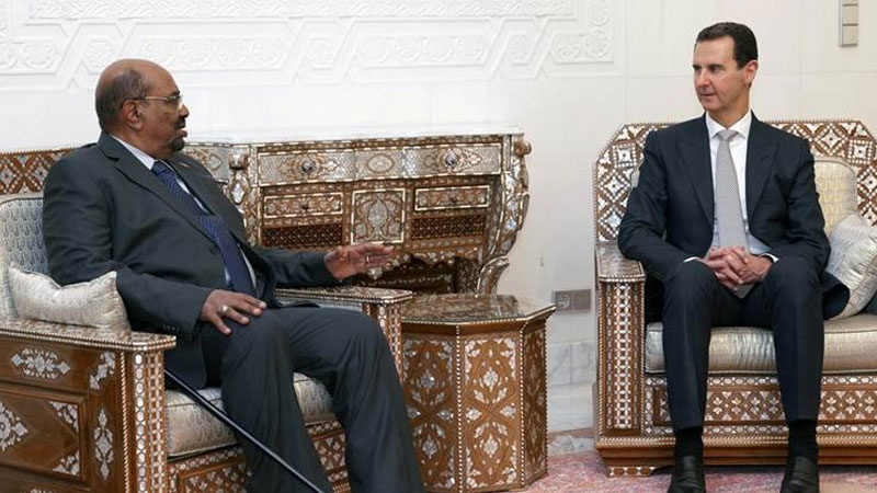 Iranpress: First Arab leader visits Syria since war began