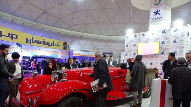 Iranpress: Isfahan hosts the 15th Automobile industry exhibition 
