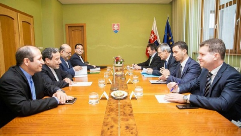 Iranpress: Iran confers with Slovakia on EU’s trade mechanism