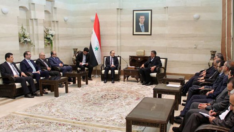 Syrian Prime Minister Imad Khamis met with Iranian Minister of Roads and Urban Development Mohammad Eslami and an accompanying delegation on Sunday in Damascus