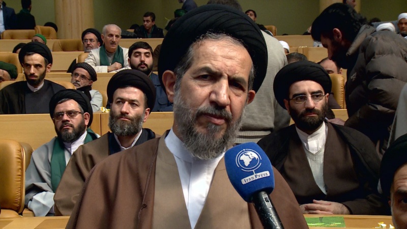 Iranpress: Abutorabi Fard: Holding proximity forum solidifies unity in the Islamic World 