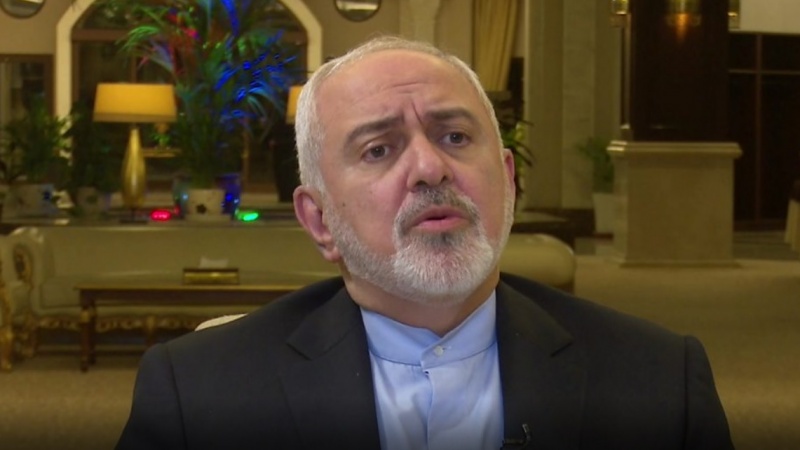 Iranpress: US cannot break Iran-Iraq ties: Zarif