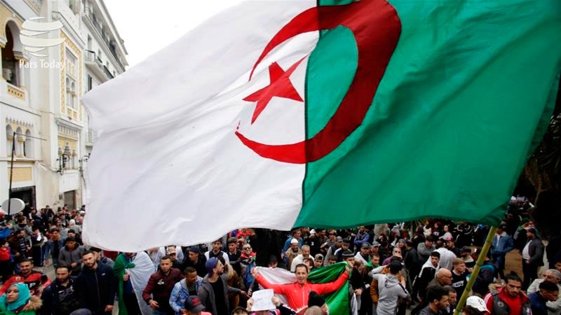 ایران برس: قيادة أركان الجيش الجزائري: حل الأزمة بتفعيل المادة 102