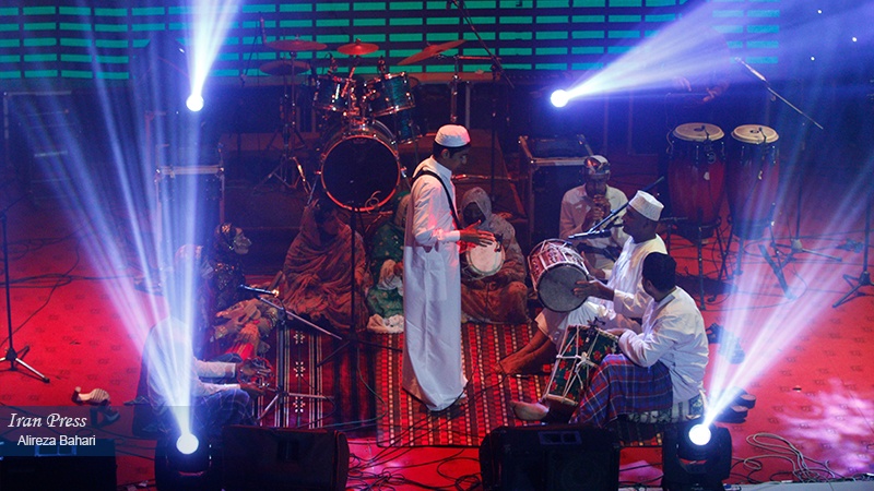 Iranpress: إنطلاق مهرجان الخليج الفارسي الوطني لـ"الموسيقى الكلاسيكية"