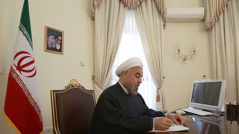 Iranpress: President Rouhani says management of flood crisis rests with interior ministry 