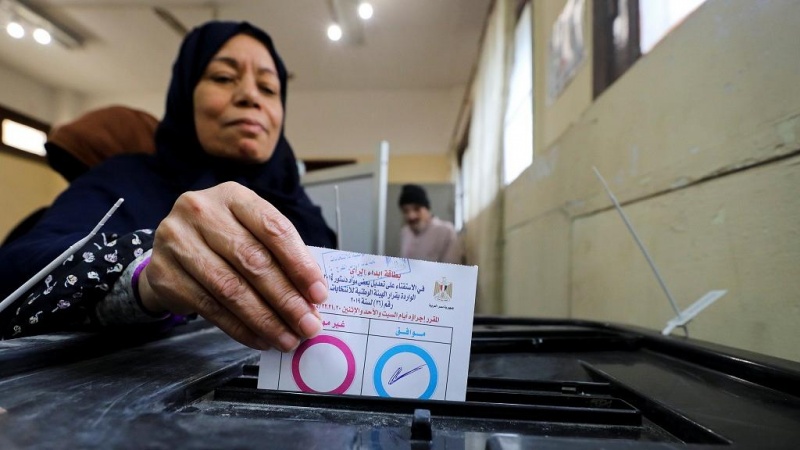 Iranpress: Voting begins in Egypt