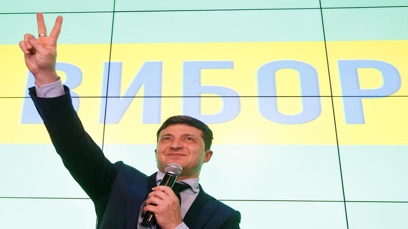 Iranpress: Ukraine election: Comedian wins presidency by landslide
