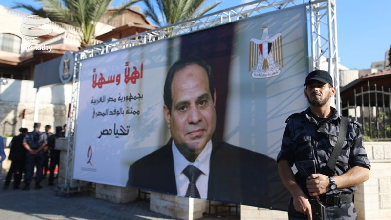 Iranpress: اليوم الأخير في استفتاء مصر