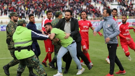 Five wounded in Iran's football clashes