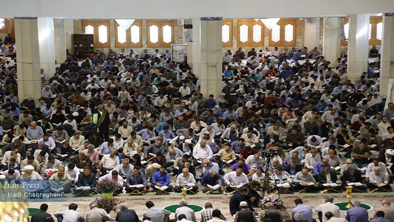 Iranpress: Qom hosts the Muslim world