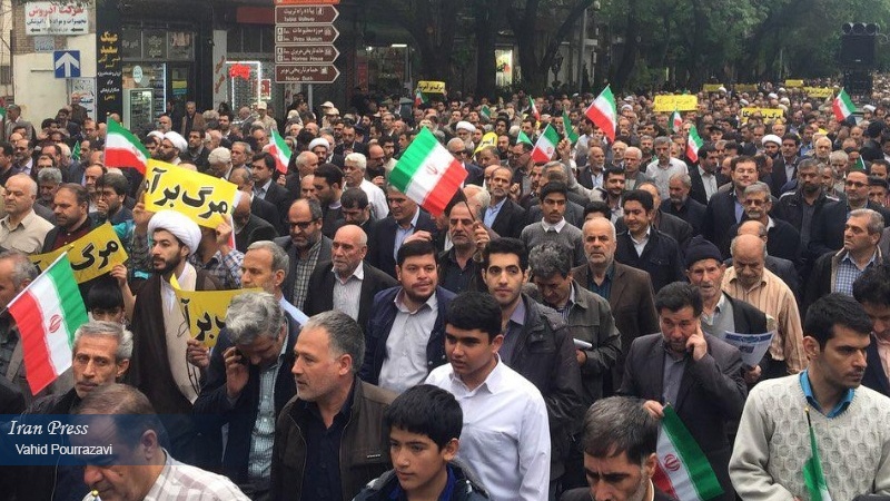 Photo: People in Tabriz support Iran's new stance on JCPOA