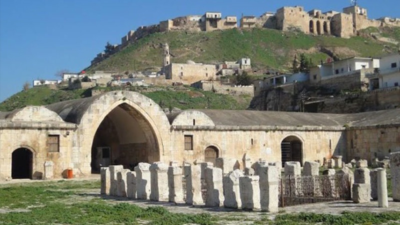 Iranpress: تحرير بلدة قلعة المضيق في سهل الغاب في سوريا 
