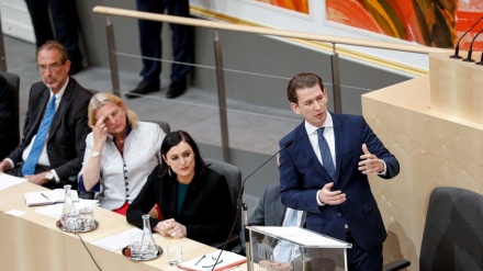 Austrian chancellor is ousted in no-confidence vote