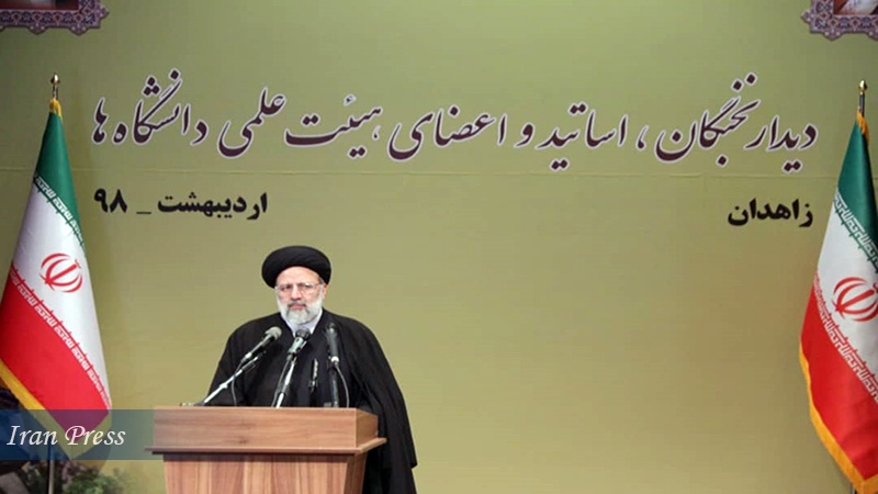 Iranpress: رئيس القضاء الايراني يؤكد على "الاقتصاد المبني على المعرفة"