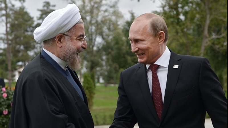 Iranpress: Rouhani Congratulates Putin on Russia Day
