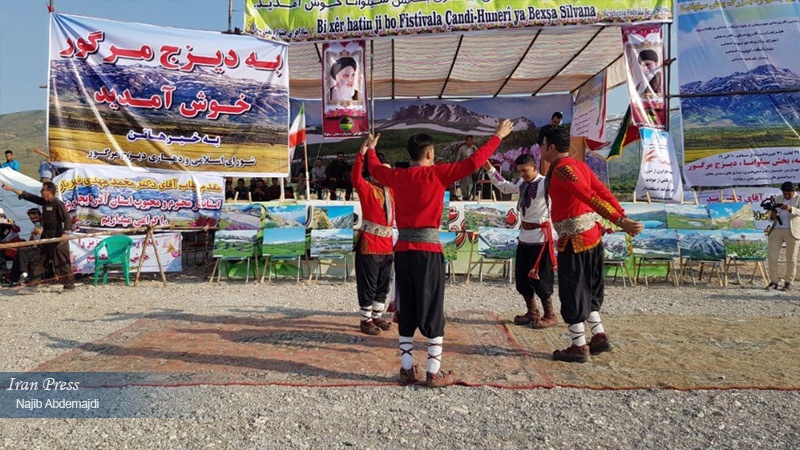 Iranpress: Photo: The greatest Iranian Kurdish Festival in Silvana
