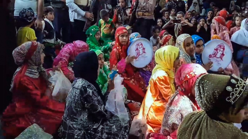 Iranpress: مهرجان عشائري في قرية سياحية بمحافظة يزد 