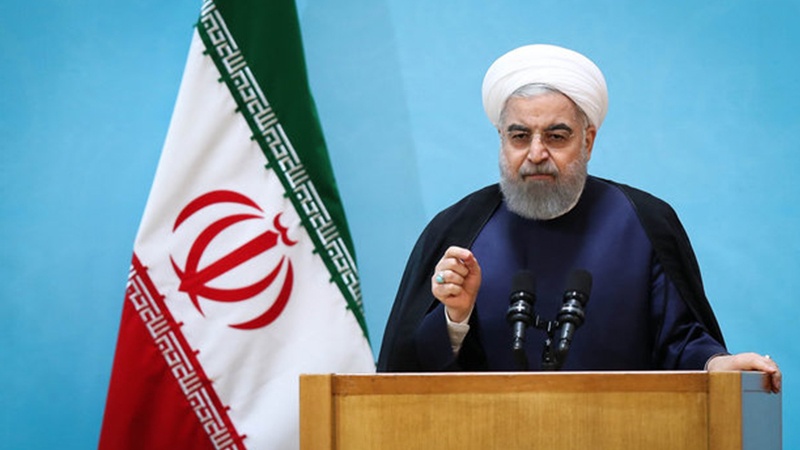 Iranpress: روحاني يؤكد على ضرورة الصمود والمقاومة أمام الأعداء