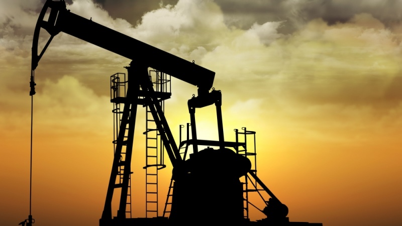 Iranpress: Russia, Saudis agree to extend oil cuts