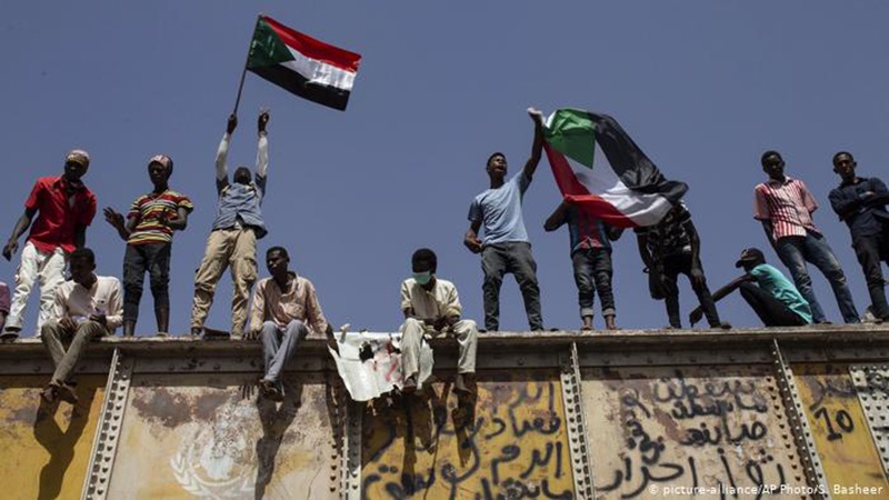 Iranpress: 4 قتلى برصاص الأمن السوداني رداً على العصيان المدني  