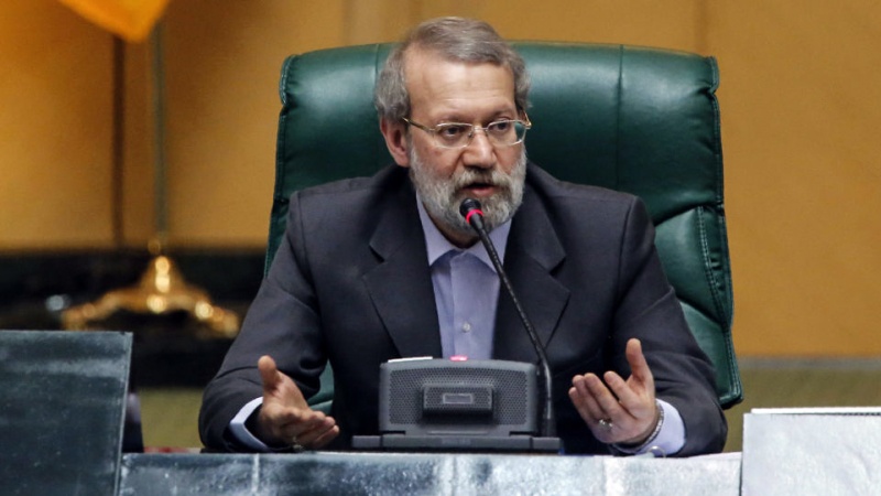 Iranpress: لاريجاني: الهجوم المريب على الناقلات يضاف الى الحظر الأمريكي ضد إيران