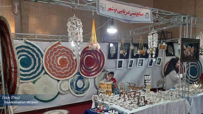 Iranpress: مدينة "ميبد" تستضيف فنانين في مجال الصناعات اليدوية 
