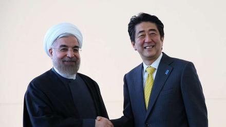 Japan's Abe departs Tokyo for Tehran