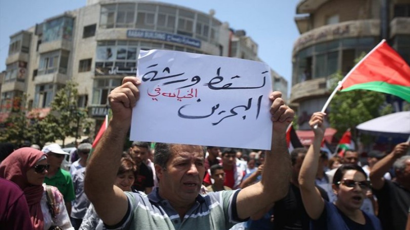 Iranpress: إضراب عام في فلسطين رفضا لورشة المنامة