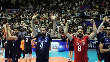 Iran Volleyball team hits Poland to climb top of the league