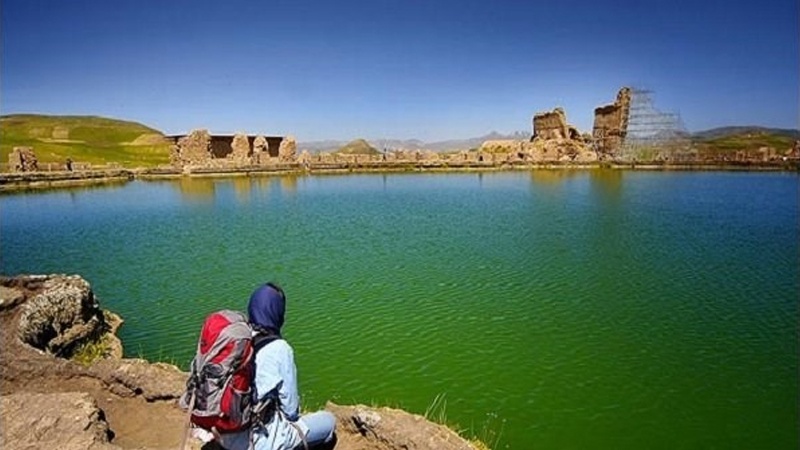 Iranpress: Photo: Iran’s mysterious lake, favourite destination for spiritual tourists